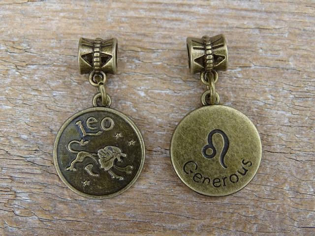 Oroszlán csillagjegy antik bronz fűzhető medál