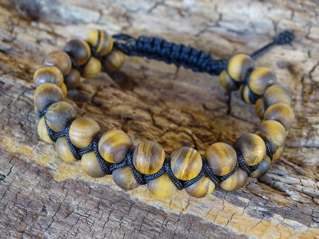 Tigrisszem matt kétsoros shamballa ásvány karkötő 8 mm