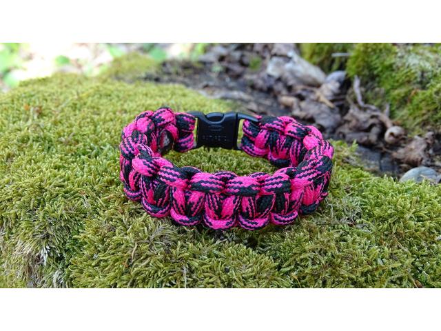 Paracord Cobra karkötő - Pink terep