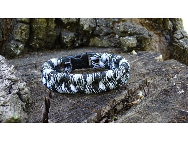 Paracord Fishtail karkötő - Városi terep